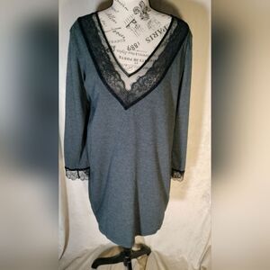 Jones NY Gray Long Sleeve V-Neck Tunic w/Lace & Velvet Trim. L